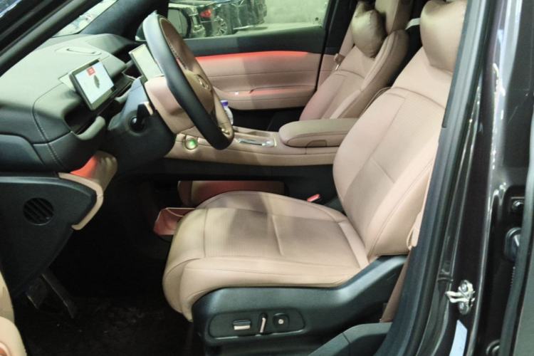 Used Nio ES6 2024 75 kWh Left Front Seat