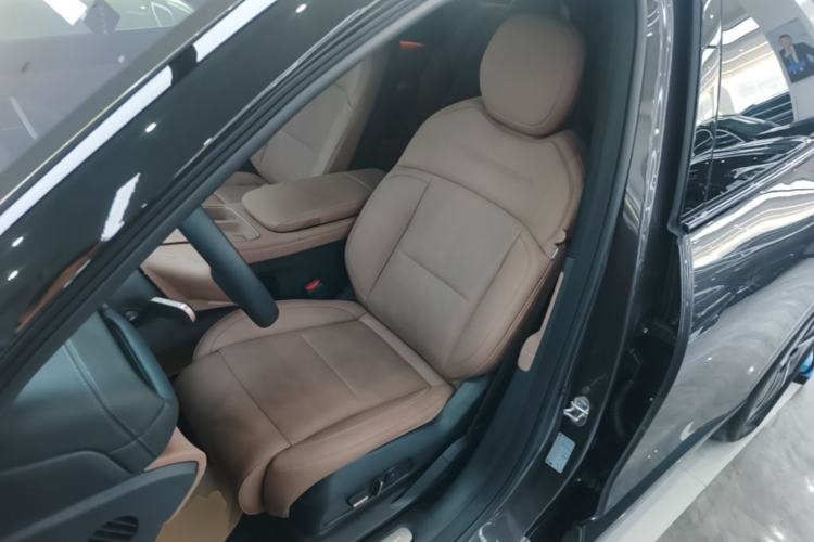 Used Nio ES6 2024 75 kWh Left Front Seat