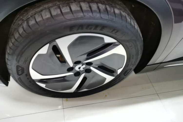 Used Nio ES6 2024 75 kWh Left Front Wheel Hub