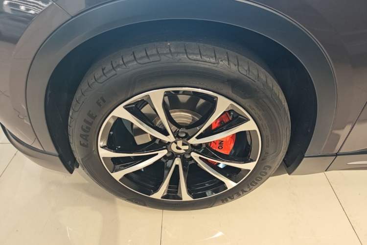 Used Nio ES6 2024 75 kWh Left Front Wheel Hub
