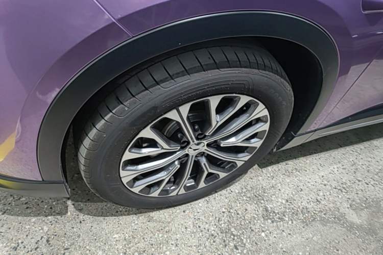 Used Nio ES6 2024 75 kWh Left Front Wheel Hub