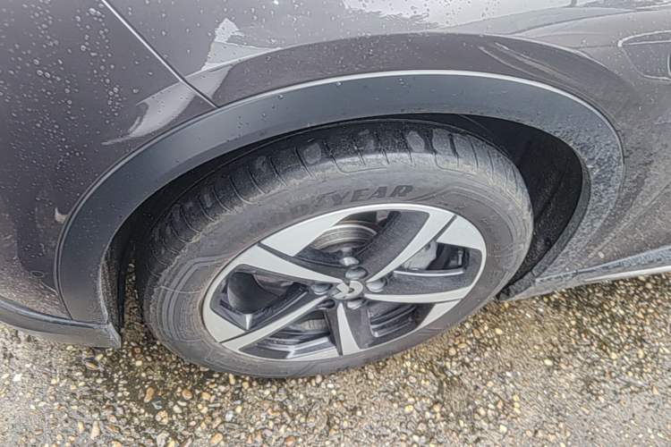 Used Nio ES6 2024 75 kWh Left Front Wheel Hub