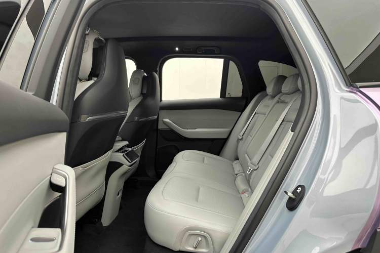 Used Nio ES6 2024 75 kWh Left Rear Seat