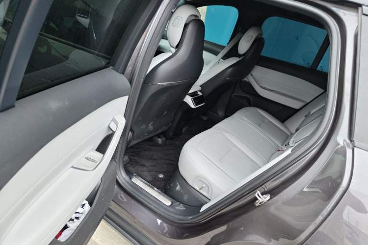 Used Nio ES6 2024 75 kWh Left Rear Seat