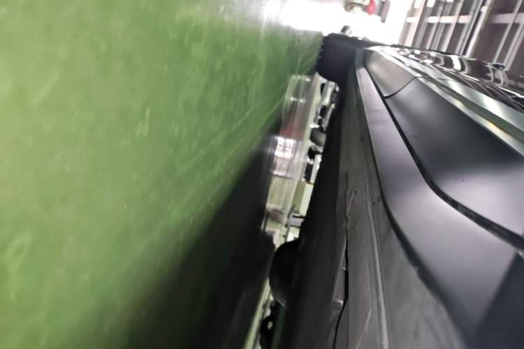 Used Nio ES6 2024 75 kWh Left Side Sill