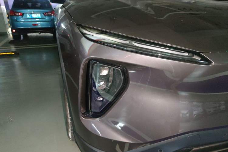 Used Nio ES6 2024 75 kWh Right Front Headlight