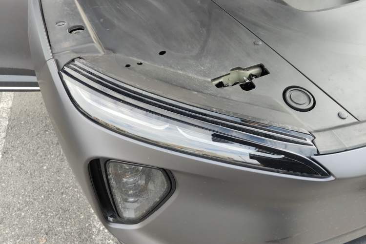 Used Nio ES6 2024 75 kWh Right Front Headlight