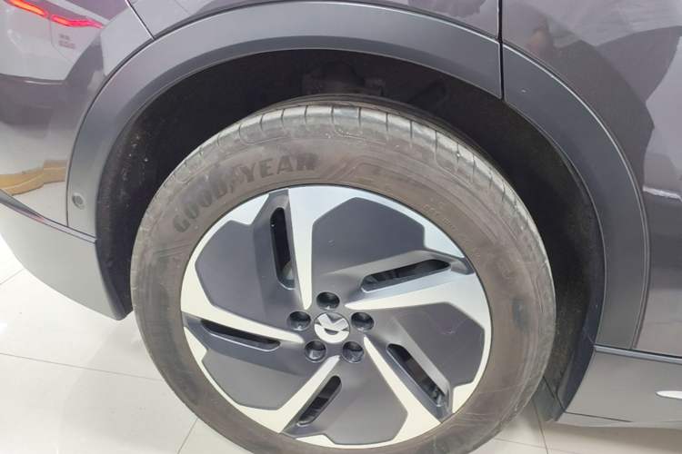 Used Nio ES6 2024 75 kWh Right Rear Wheel Hub