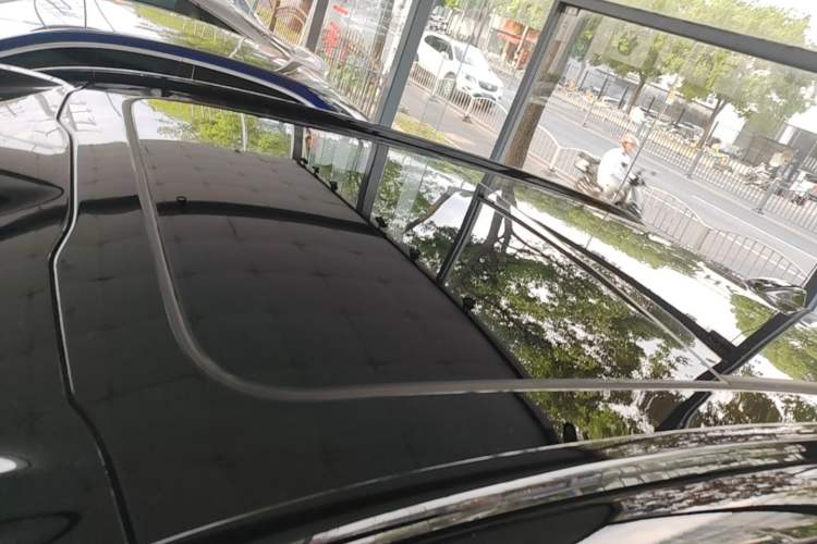 Used Nio ES6 2024 75 kWh Roof