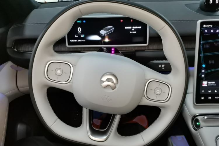 Used Nio ES6 2024 75 kWh Steering Wheel