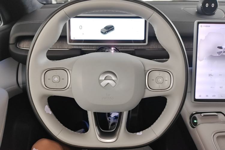 Used Nio ES6 2024 75 kWh Steering Wheel