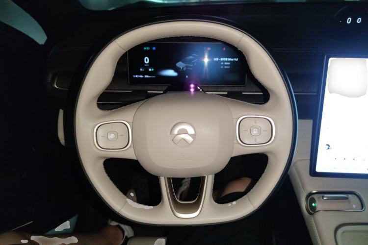 Used Nio ES6 2024 75 kWh Steering Wheel