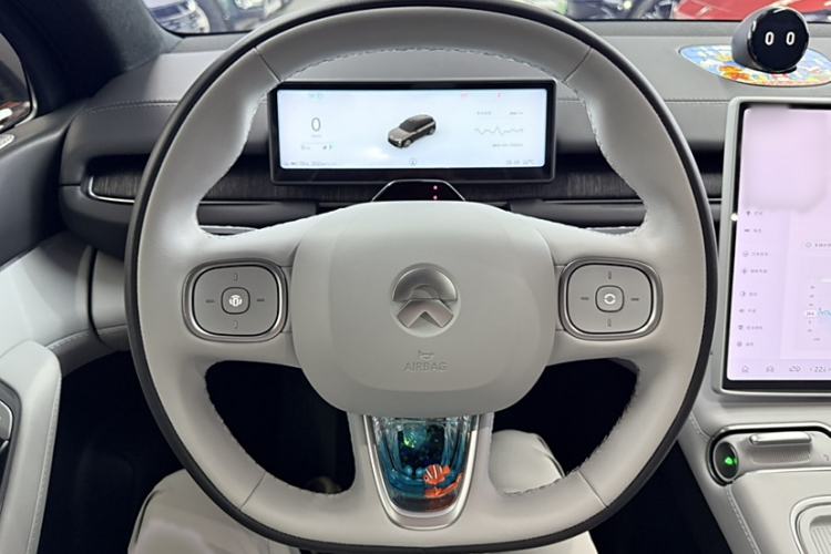 Used Nio ES6 2024 75 kWh Steering Wheel