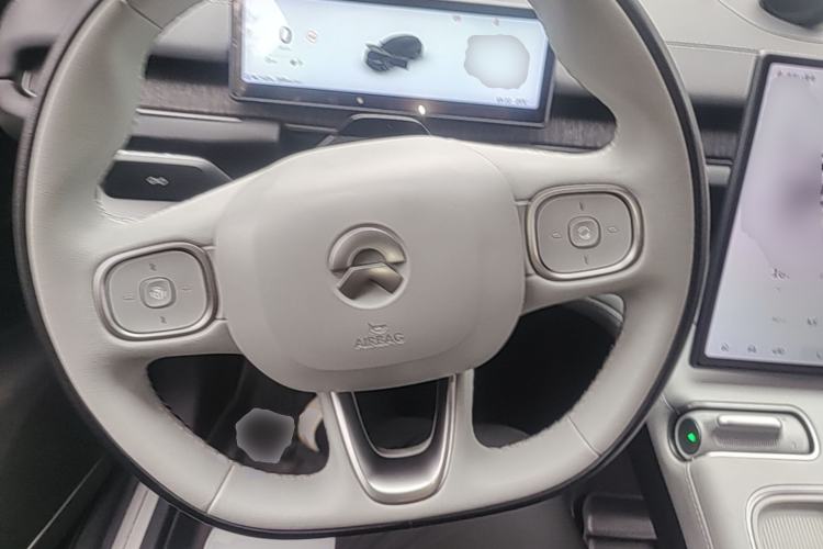 Used Nio ES6 2024 75 kWh Steering Wheel