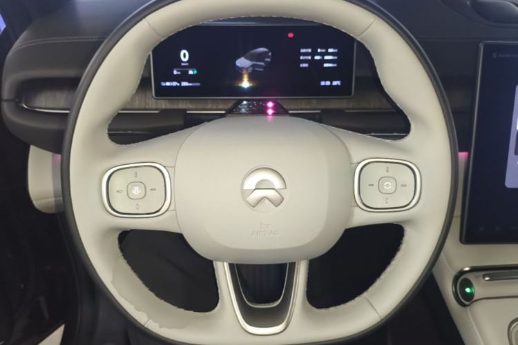 Used Nio ES6 2024 75 kWh Steering Wheel