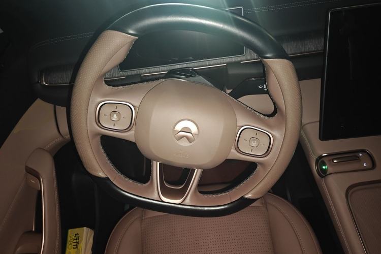 Used Nio ES6 2024 75 kWh Steering Wheel