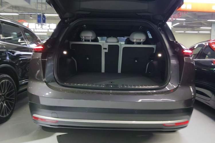 Used Nio ES6 2024 75 kWh Trunk