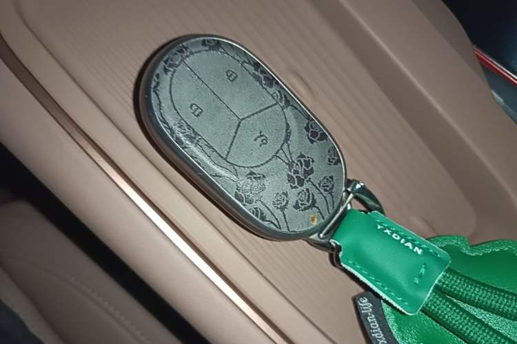 Used Nio ES6 2024 75 kWh Vehicle Key