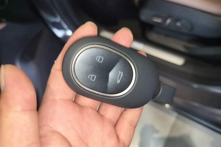 Used Nio ES6 2024 75 kWh Vehicle Key