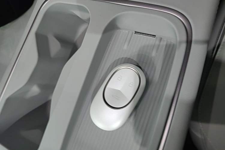 Used Nio ES6 2024 75 kWh Vehicle Key