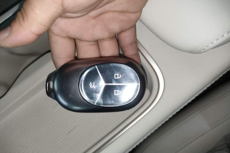 Used Nio ES6 2024 75 kWh Vehicle Key