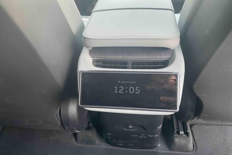 Used Nio ES6 2024 75 kWh Interior 3