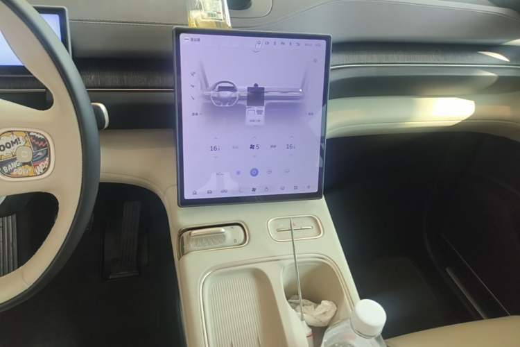 Used Nio ES6 2024 75 kWh Audio And AC Panel