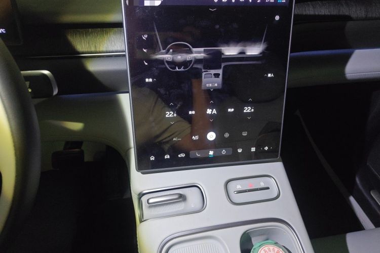 Used Nio ES6 2024 75 kWh Audio And AC Panel