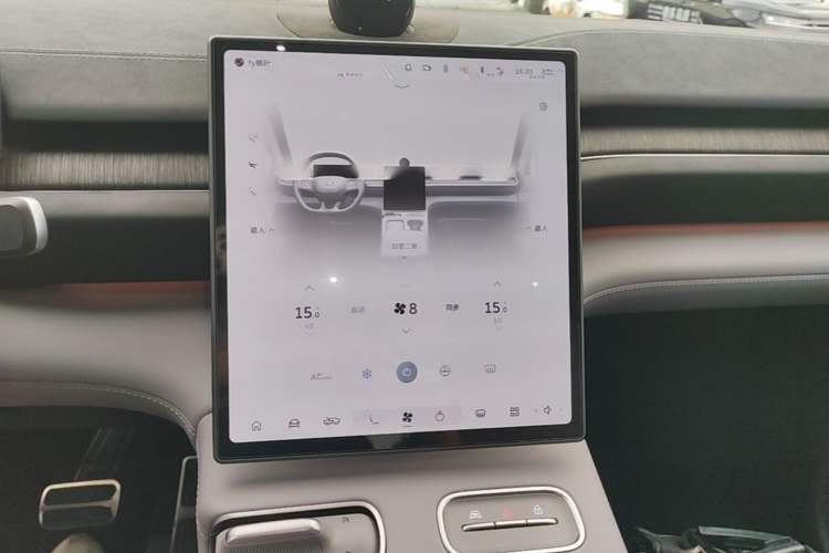 Used Nio ES6 2024 75 kWh Audio And AC Panel