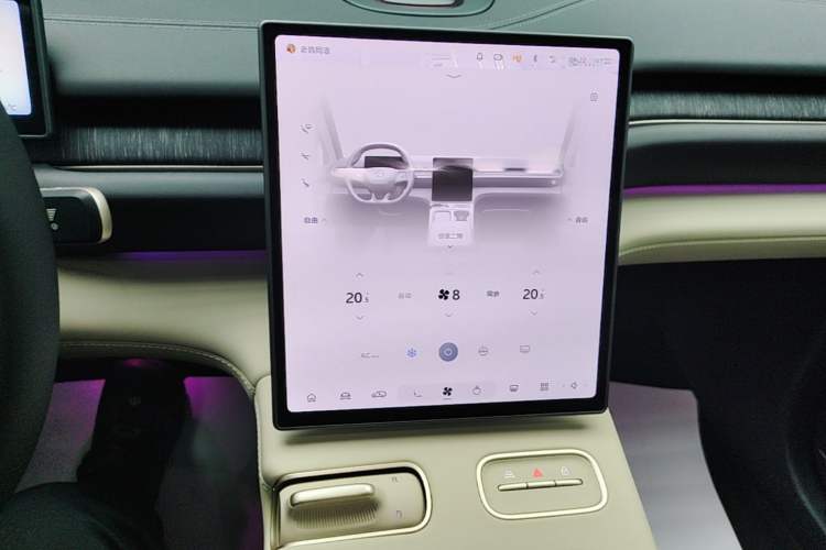 Used Nio ES6 2024 75 kWh Audio And AC Panel