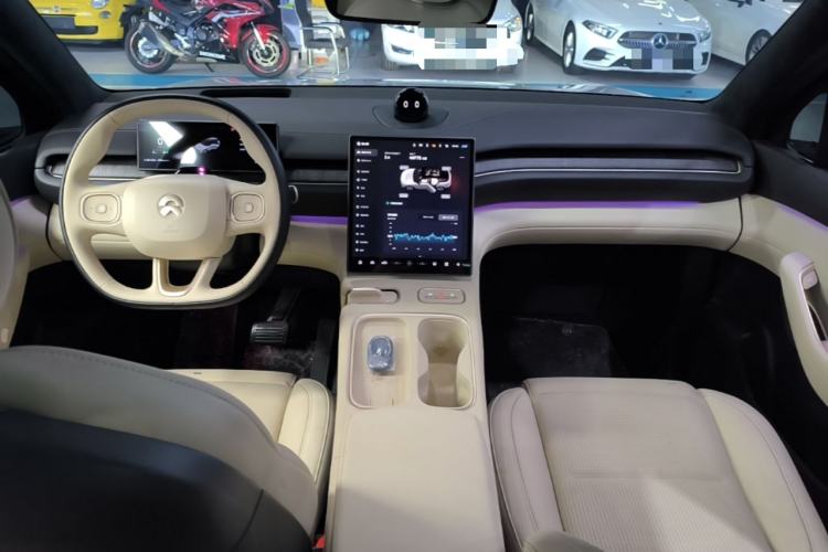 Used Nio ES6 2024 75 kWh Center Console