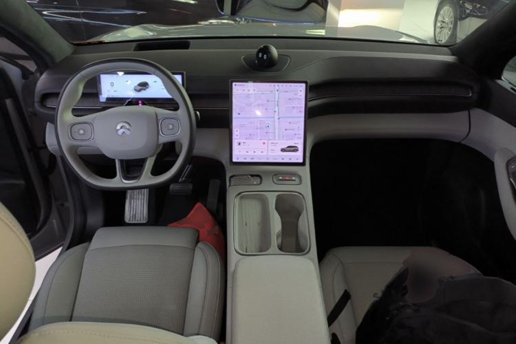 Used Nio ES6 2024 75 kWh Center Console