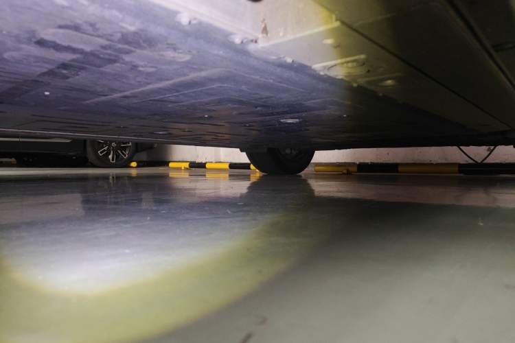 Used Nio ES6 2024 75 kWh Chassis Front Left