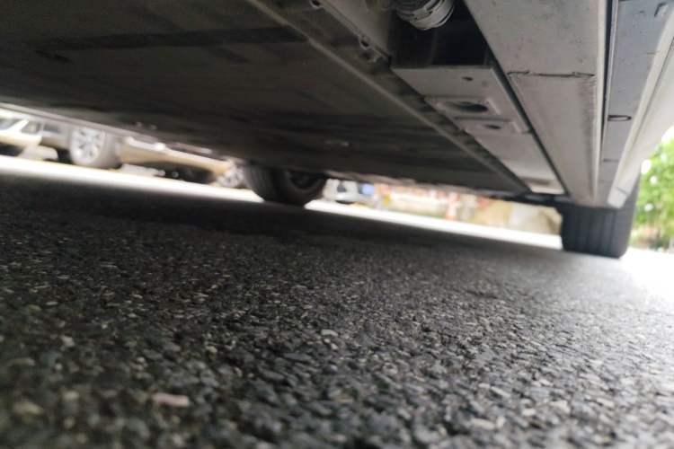 Used Nio ES6 2024 75 kWh Chassis Front Left