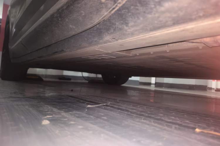 Used Nio ES6 2024 75 kWh Chassis Front Right