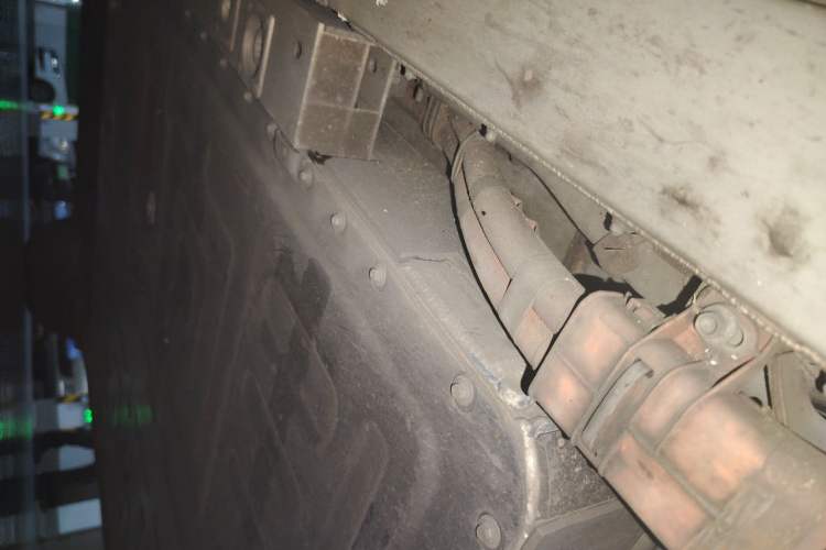 Used Nio ES6 2024 75 kWh Chassis Front Right