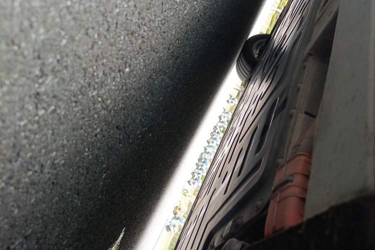 Used Nio ES6 2024 75 kWh Chassis Front Right
