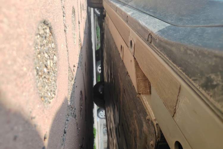 Used Nio ES6 2024 75 kWh Chassis Rear Left