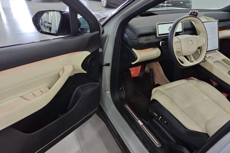 Used Nio ES6 2024 75 kWh Driver Seat