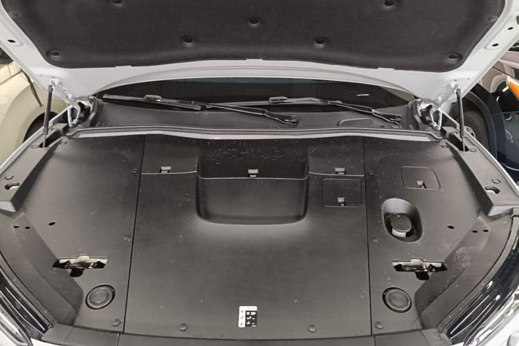 Used Nio ES6 2024 75 kWh Engine Bay