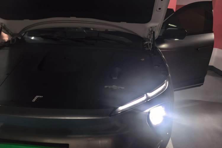 Used Nio ES6 2024 75 kWh Engine Bay Left
