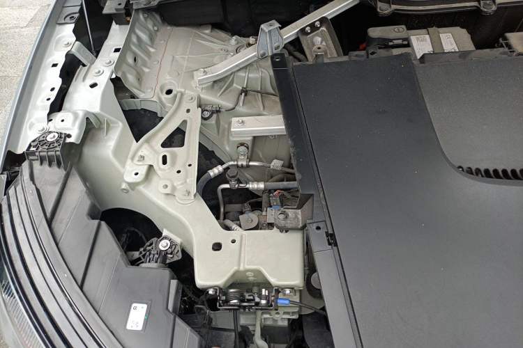Used Nio ES6 2024 75 kWh Engine Bay Right