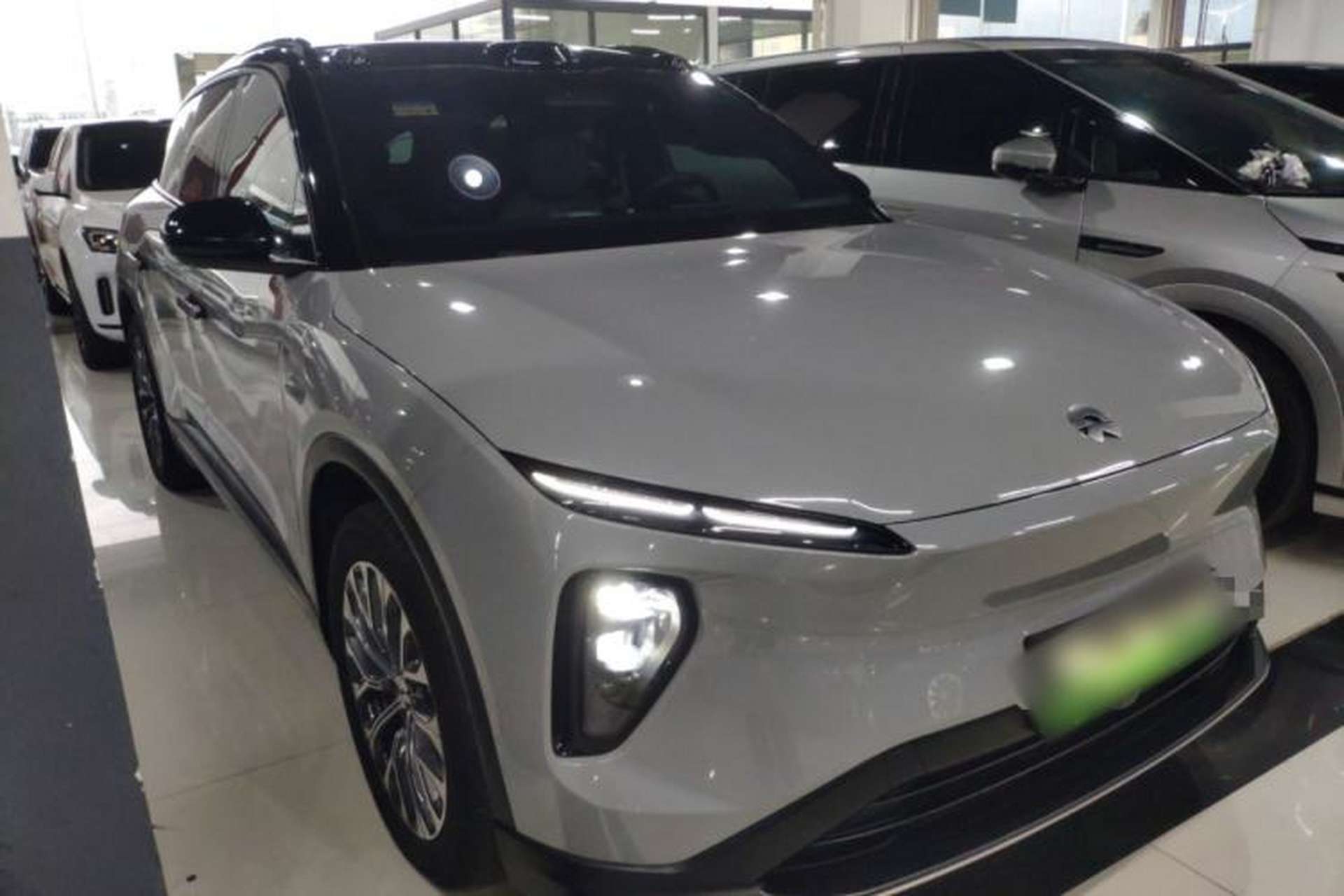Used Nio ES6 2024 75 kWh Exterior 1