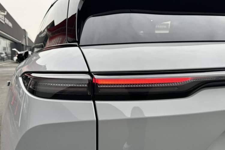 Used Nio ES6 2024 75 kWh Exterior 10