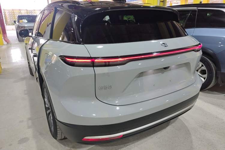 Used Nio ES6 2024 75 kWh Exterior 2