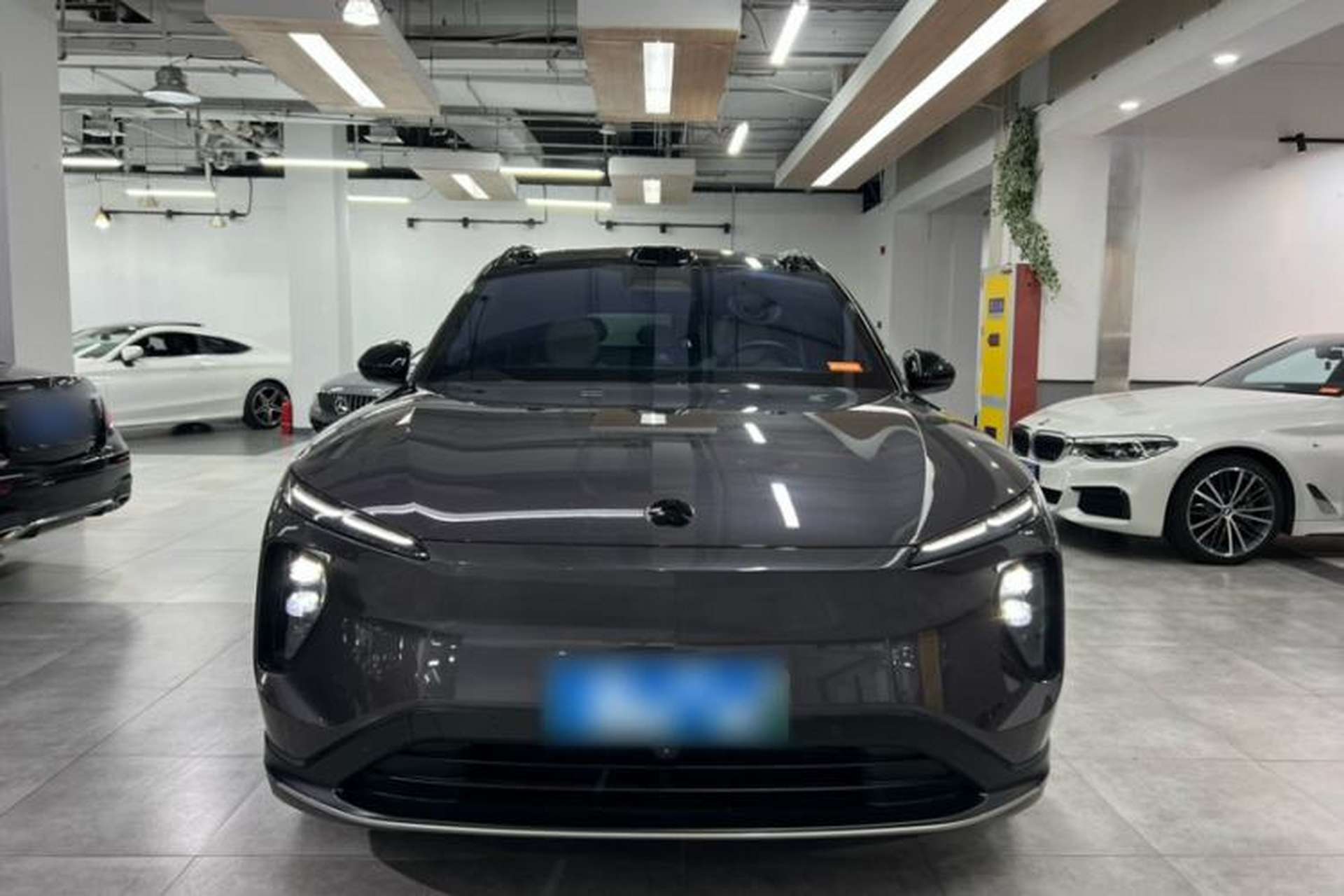 Used Nio ES6 2024 75 kWh Exterior 2