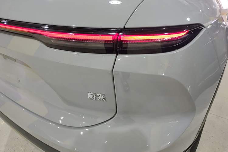Used Nio ES6 2024 75 kWh Exterior 3