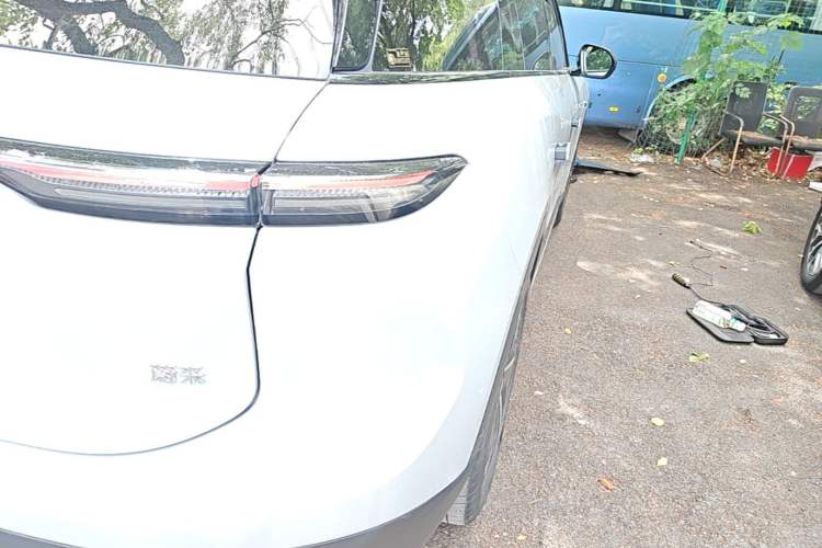 Used Nio ES6 2024 75 kWh Exterior 3
