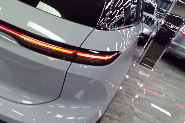 Used Nio ES6 2024 75 kWh Exterior 3