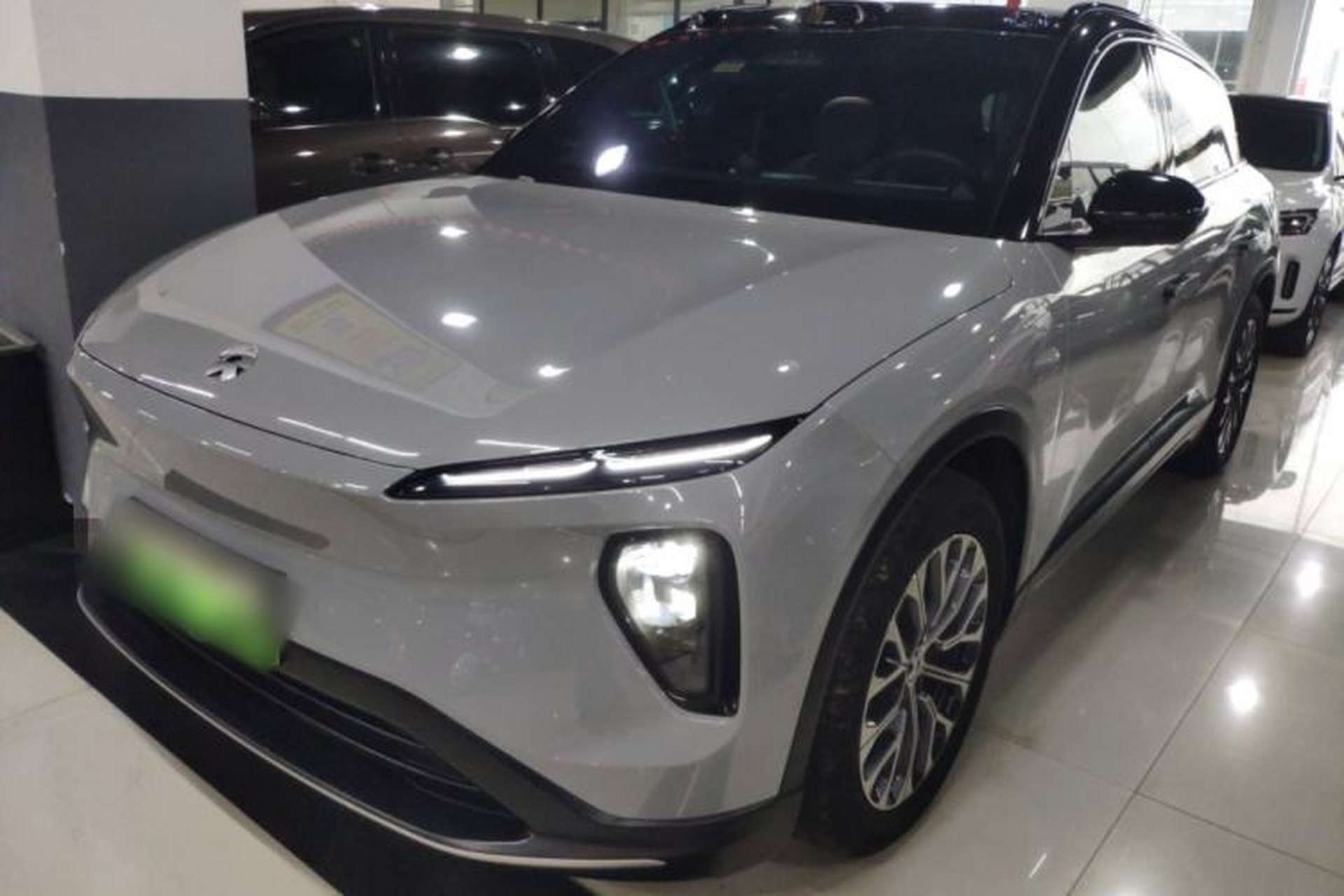 Used Nio ES6 2024 75 kWh Front Left 45 Deg